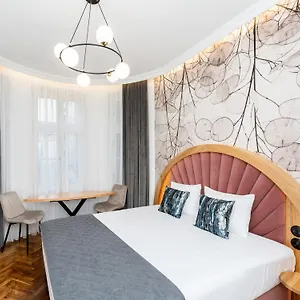 https://wawel-apartments-old-town.krakowhotelspoland.com